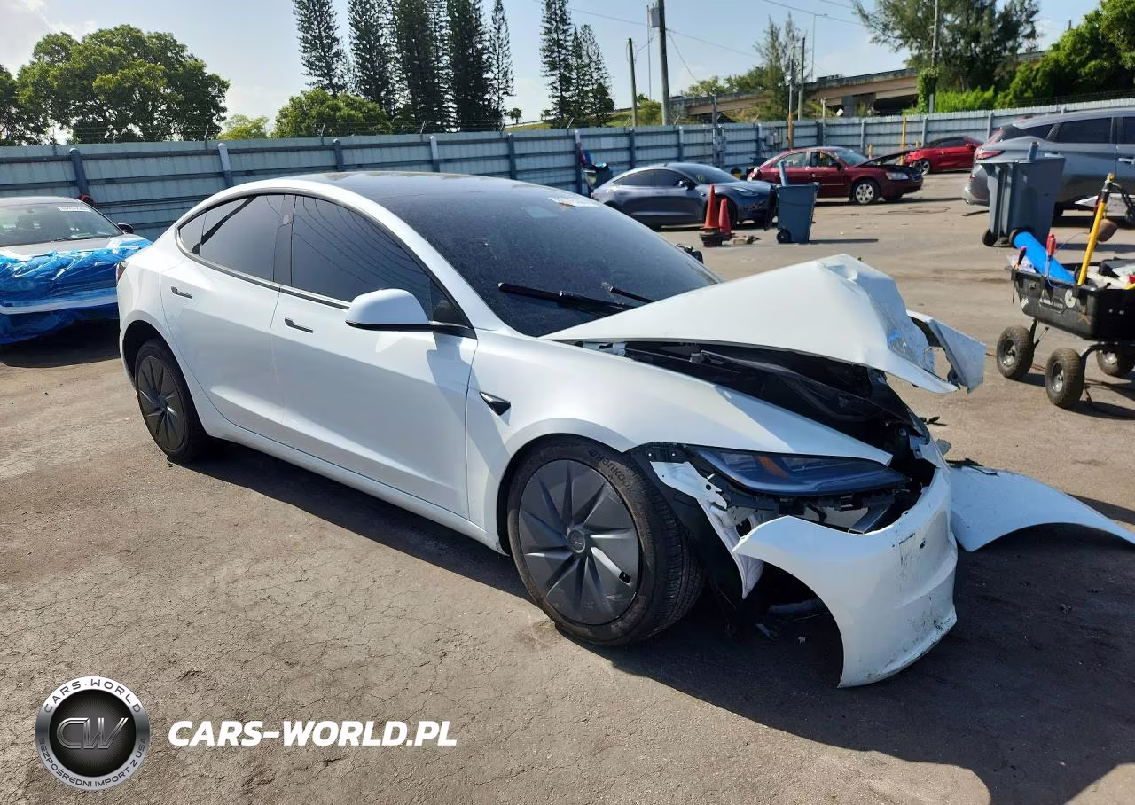 2026 Tesla Model 3 VIN:5YJ3E1EA2TF170064 - 4