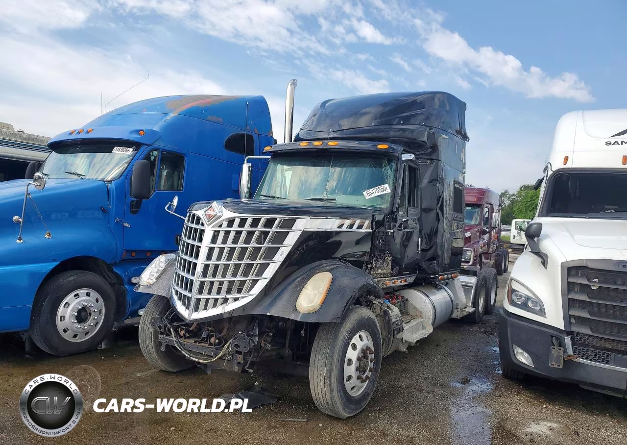 2016 International Lf517 Semi Truck – zdjęcie 1 z 14