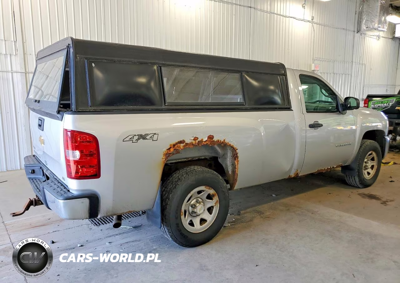 2012 Chevrolet Silverado K1500 VIN:1GCNKPE00CZ189041 - 3