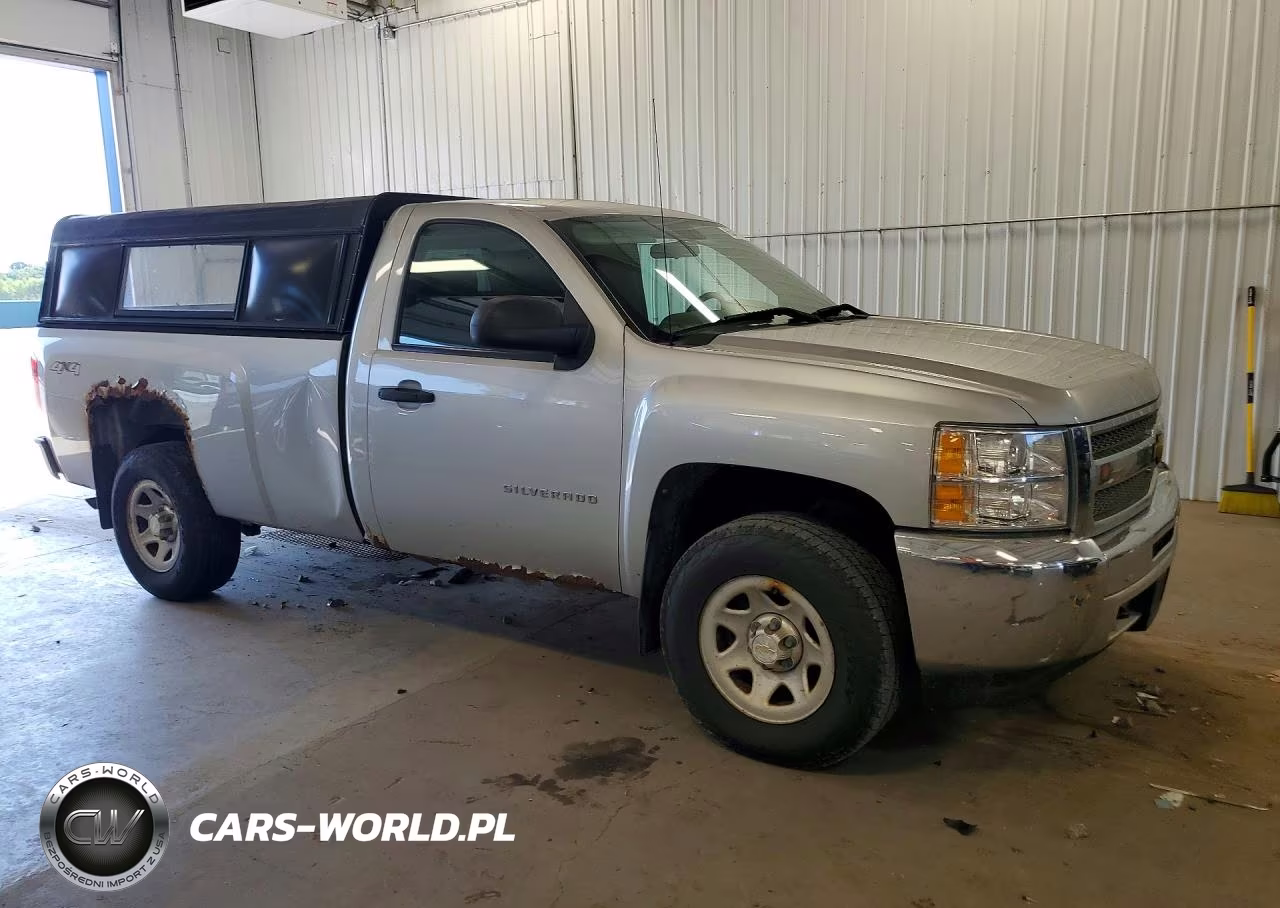 2012 Chevrolet Silverado K1500 VIN:1GCNKPE00CZ189041 - 4
