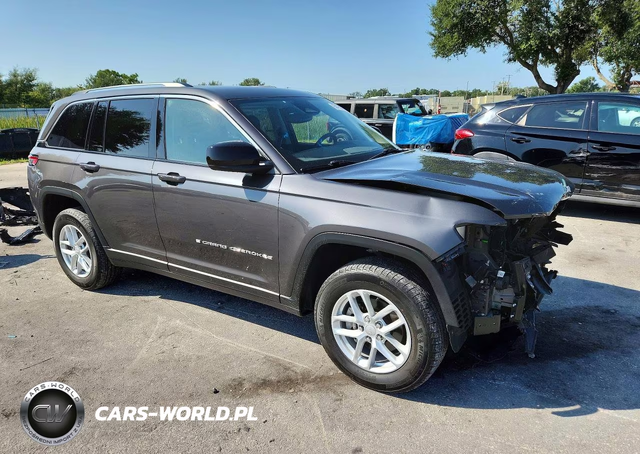 2023 Jeep Grand Cherokee Laredo VIN:1C4RJGAG1PC633298 - 4