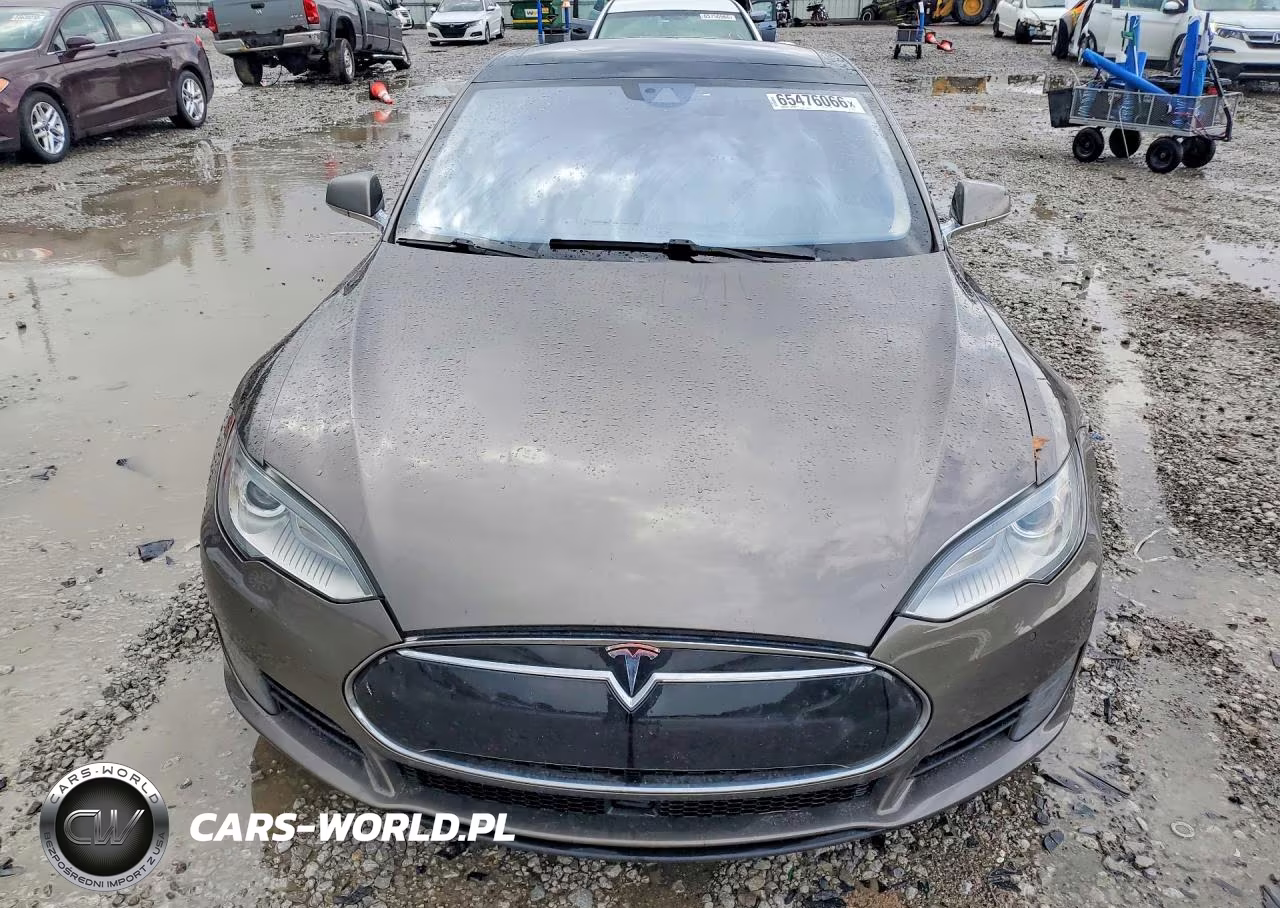 2015 Tesla Model S VIN:5YJSA1E23FF103073 - 5