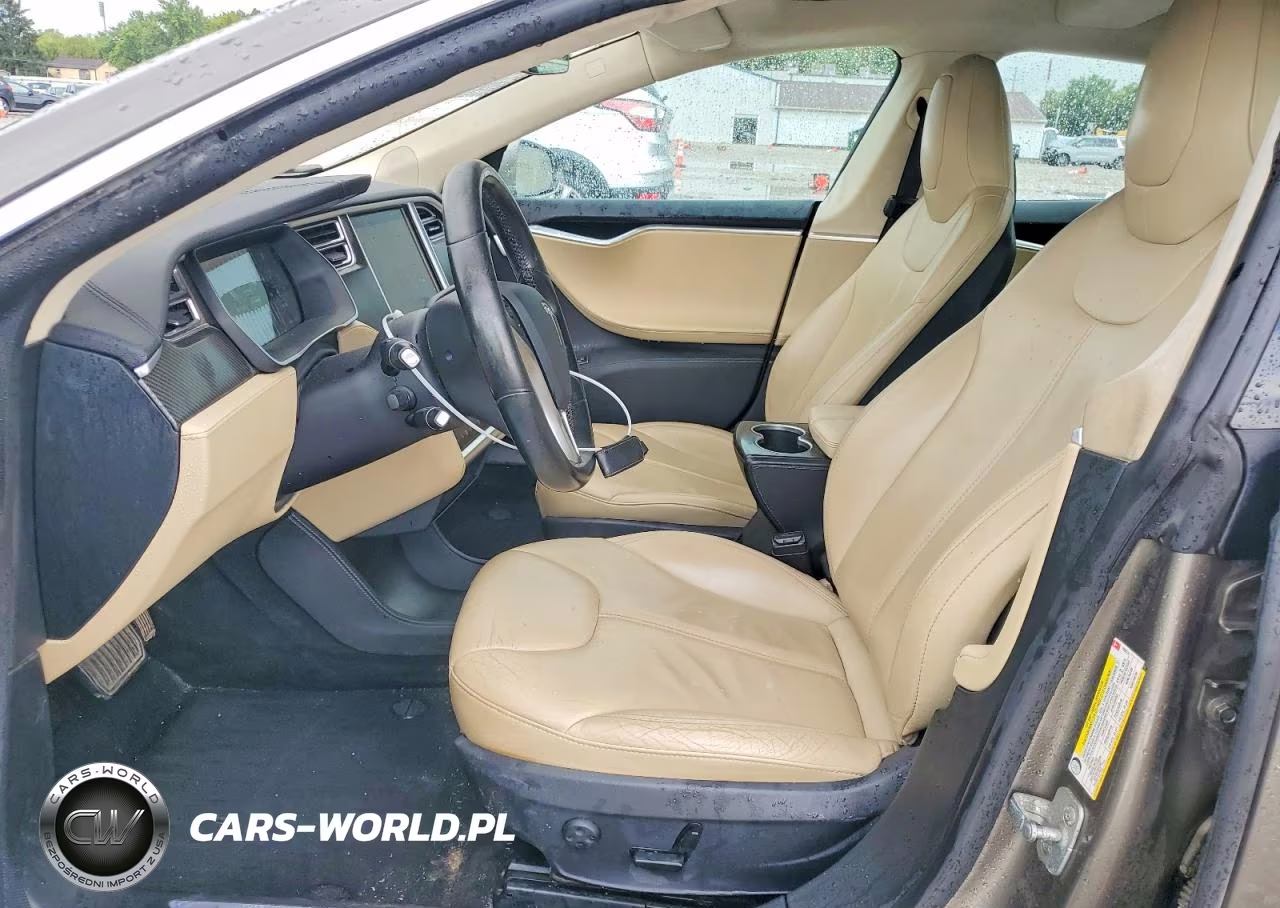 2015 Tesla Model S VIN:5YJSA1E23FF103073 - 7
