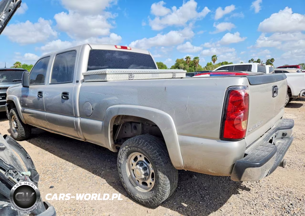 2005 Chevrolet Silverado K2500 Heavy Duty VIN:1GCHK23255F837868 - 2
