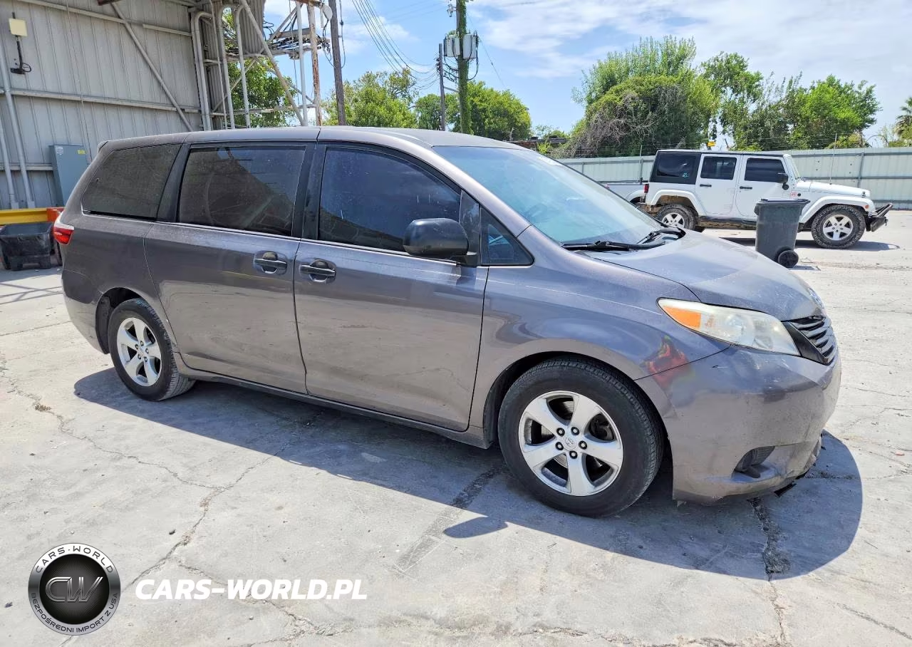2015 Toyota Sienna L 7-Passenger VIN:5TDZK3DC9FS625087 - 4