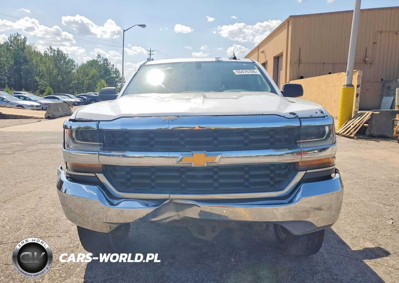 2018 Chevrolet Silverado C1500 VIN:1GCRCNEH0JZ146776 - 5