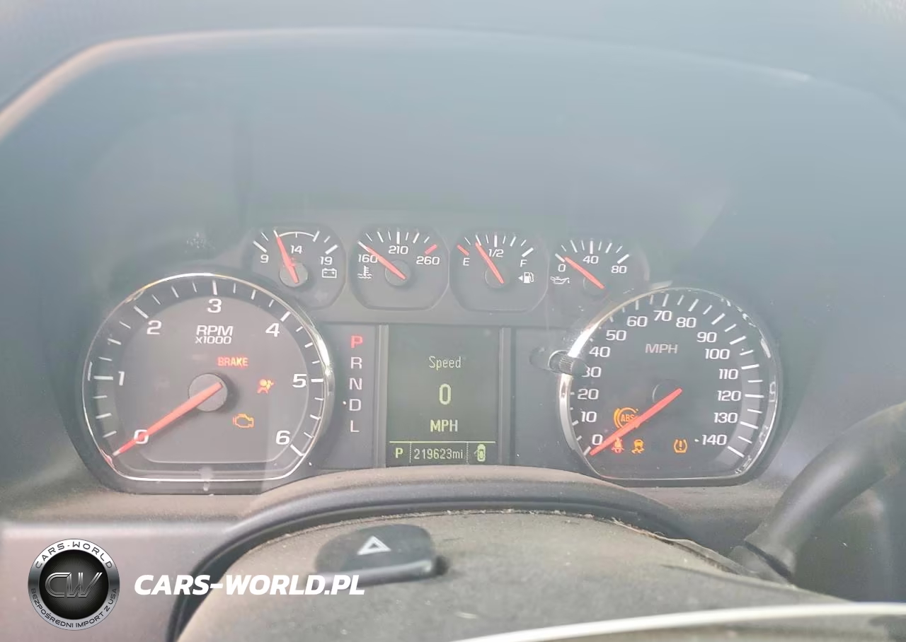 2018 Chevrolet Silverado C1500 VIN:1GCRCNEH0JZ146776 - 9