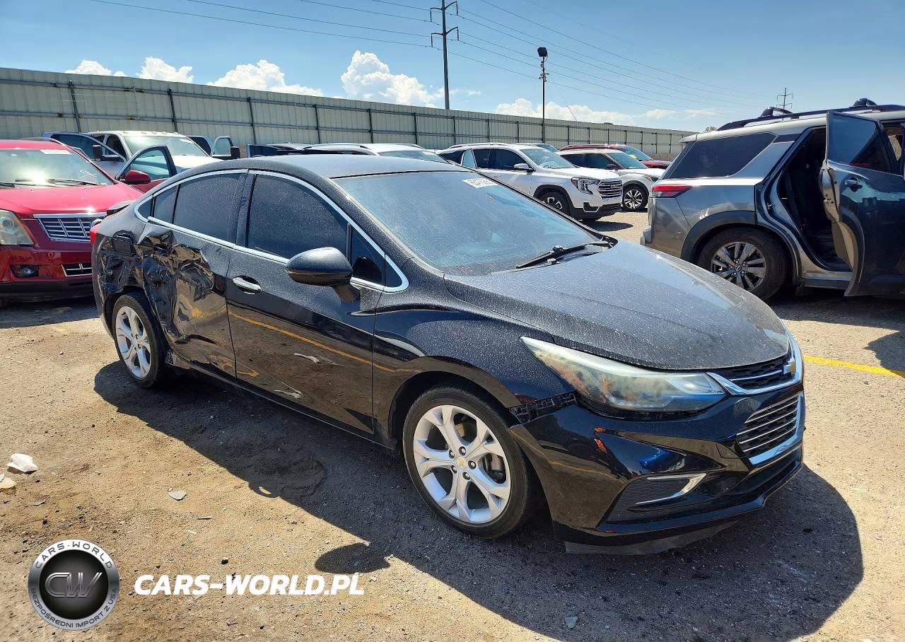 2017 Chevrolet Cruze Premier VIN:1G1BF5SM2H7263705 - 4