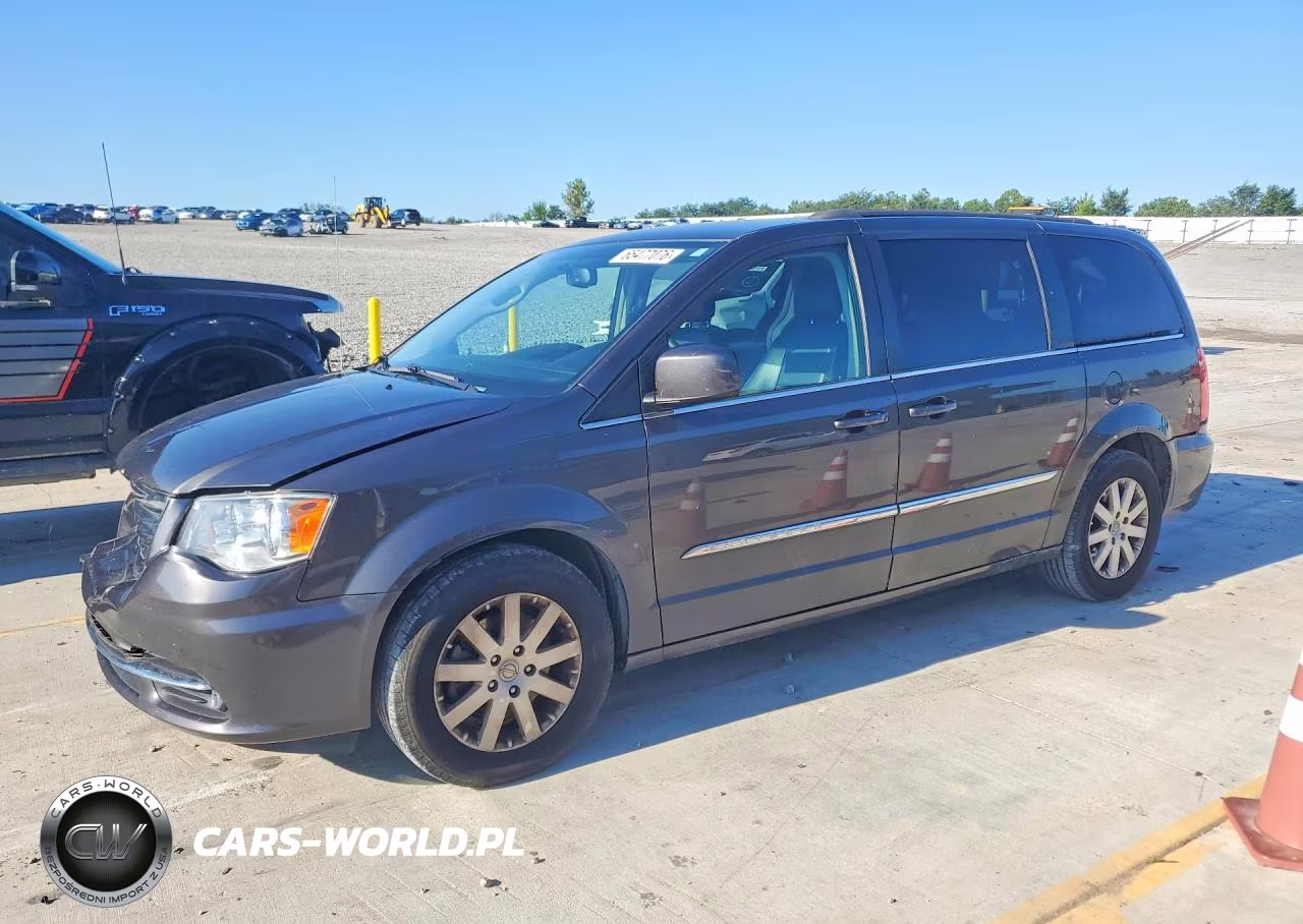2016 Chrysler Town & Country Touring – zdjęcie 1 z 13