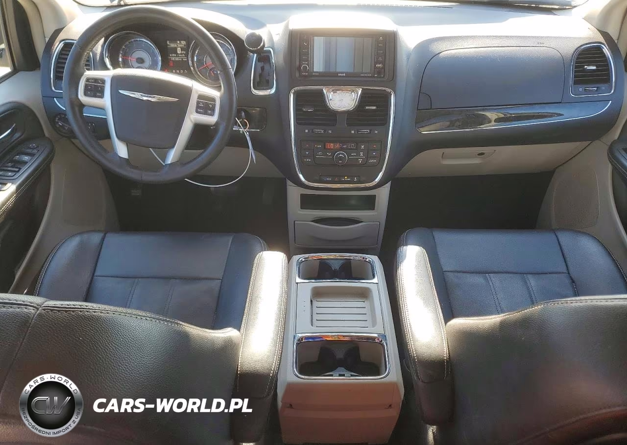 2016 Chrysler Town & Country Touring VIN:2C4RC1BG5GR229708 - 8