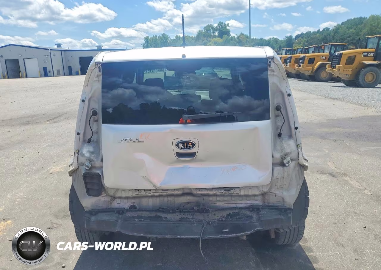 2011 Kia Soul + VIN:KNDJT2A21B7708226 - 6