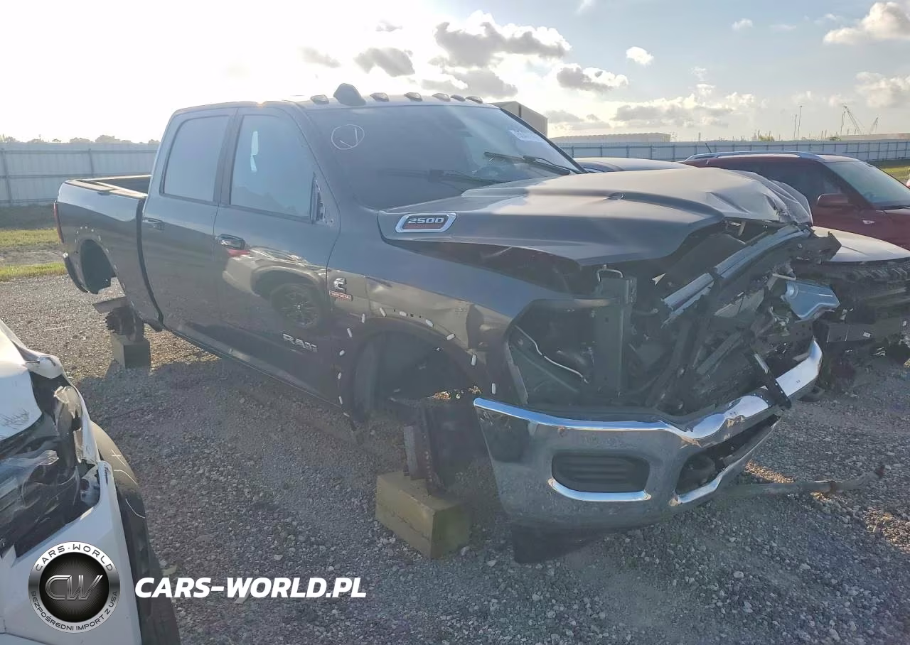 2022 Ram 2500 Laramie VIN:3C6UR5FL3NG327900 - 4