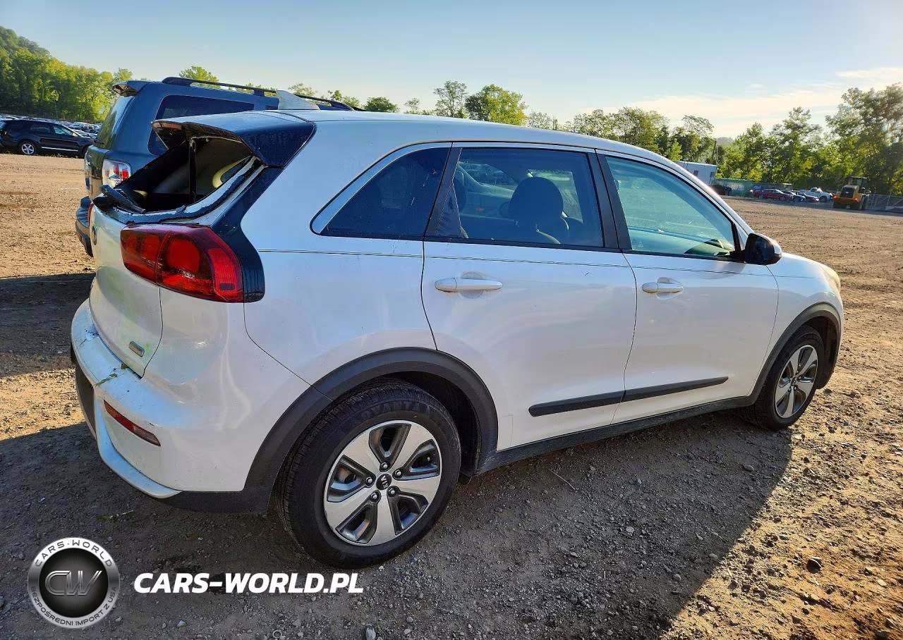2017 Kia Niro Fe VIN:KNDCB3LC4H5045696 - 3