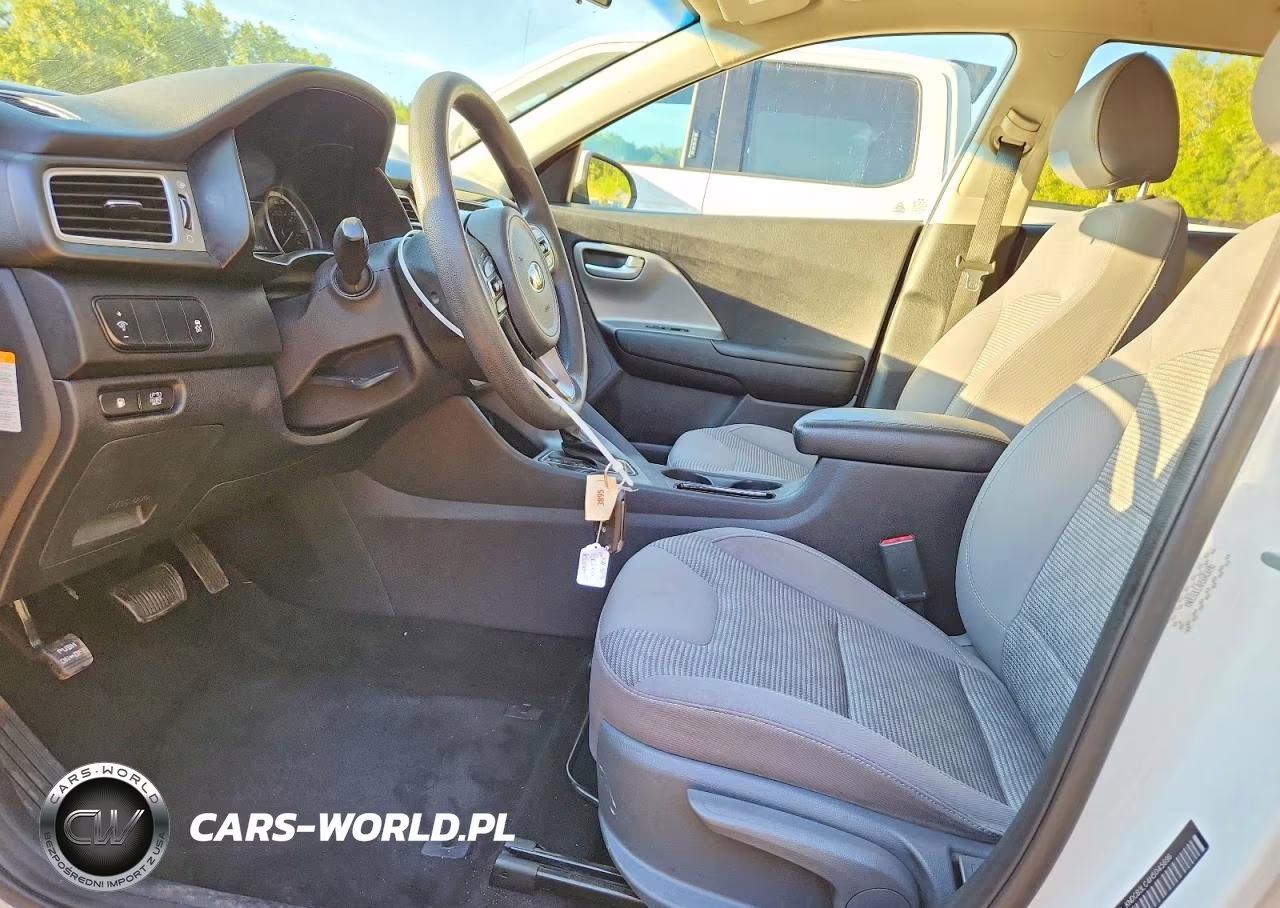 2017 Kia Niro Fe VIN:KNDCB3LC4H5045696 - 7