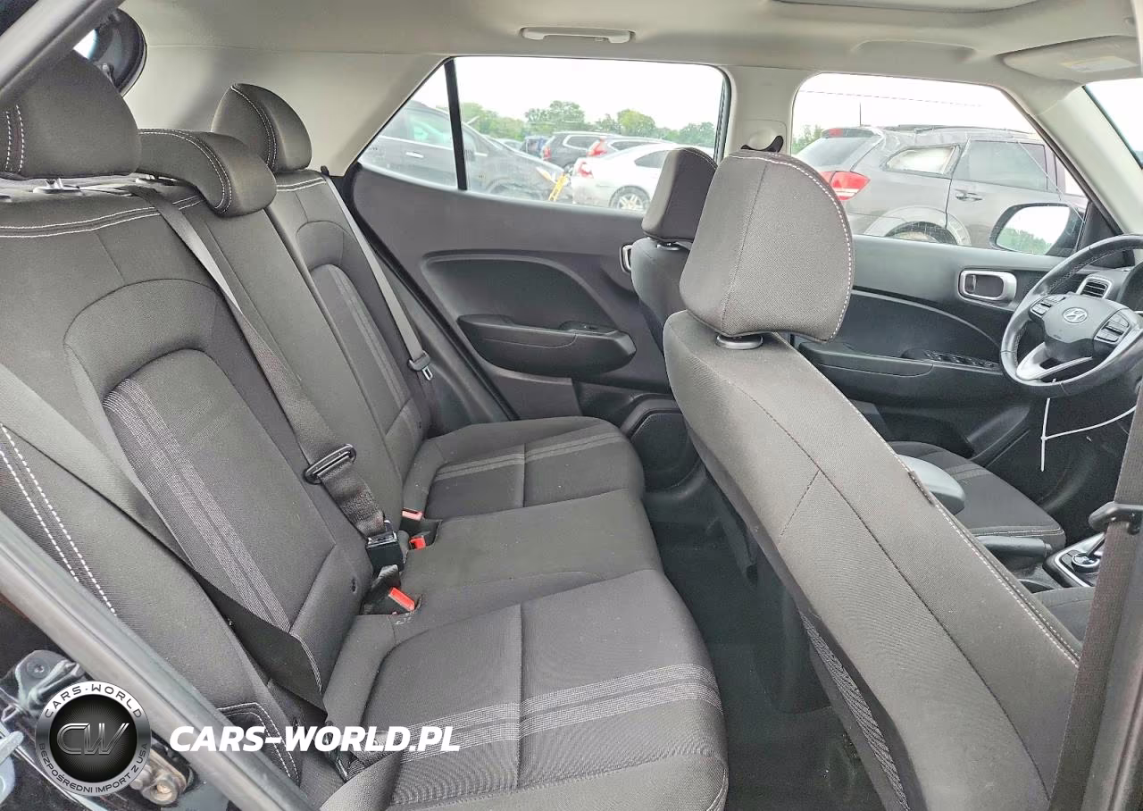 2023 Hyundai Venue Sel VIN:KMHRC8A39PU257162 - 11
