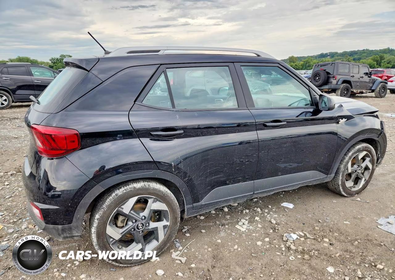 2023 Hyundai Venue Sel VIN:KMHRC8A39PU257162 - 3