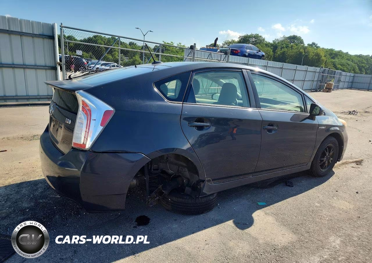 2012 Toyota Prius Four VIN:JTDKN3DU3C1529109 - 3