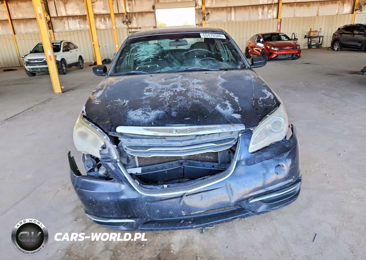 2013 Chrysler 200 Touring VIN:1C3CCBBB1DN656896 - 5