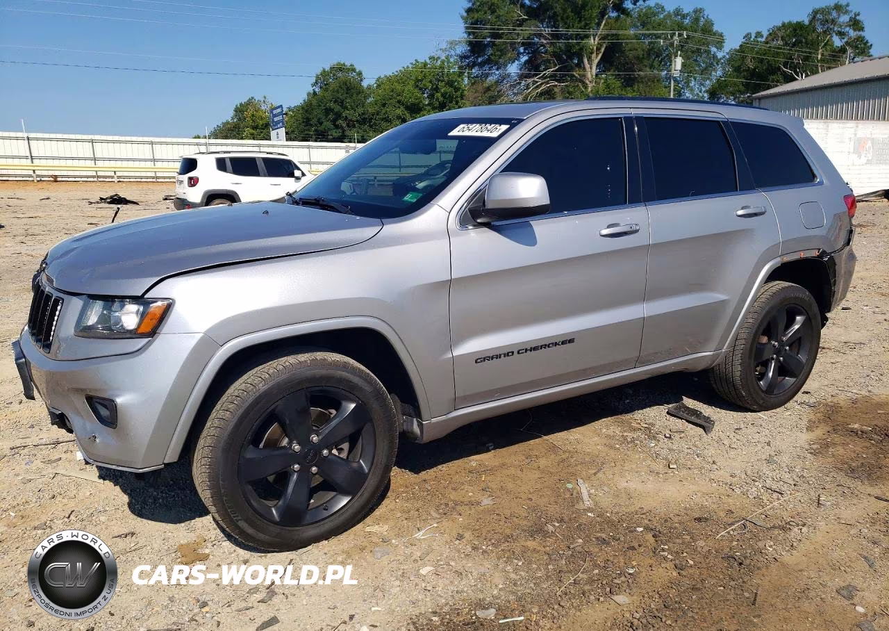2015 Jeep Grand Cherokee Laredo VIN:1C4RJFAG1FC720742 - 1