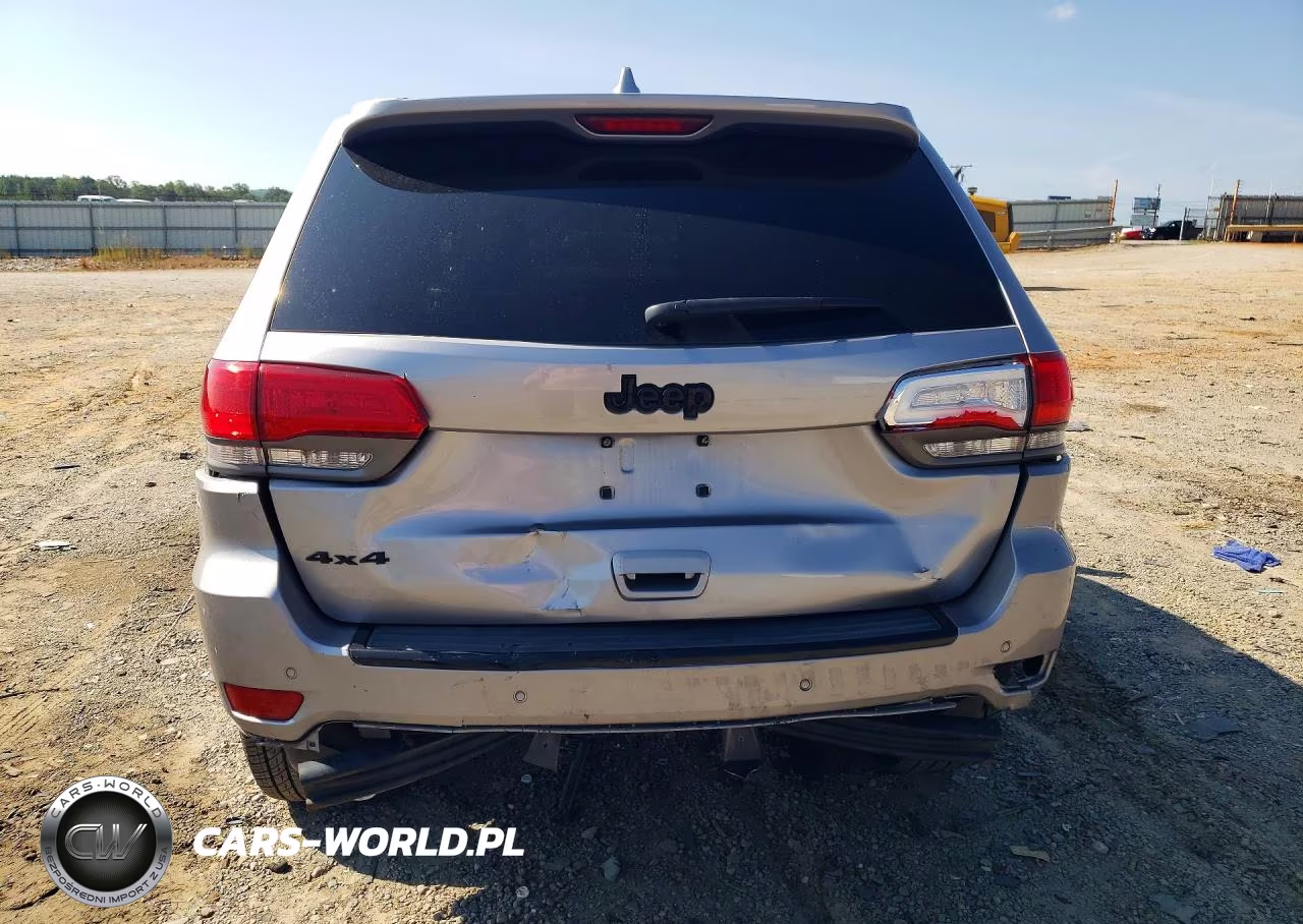2015 Jeep Grand Cherokee Laredo VIN:1C4RJFAG1FC720742 - 6