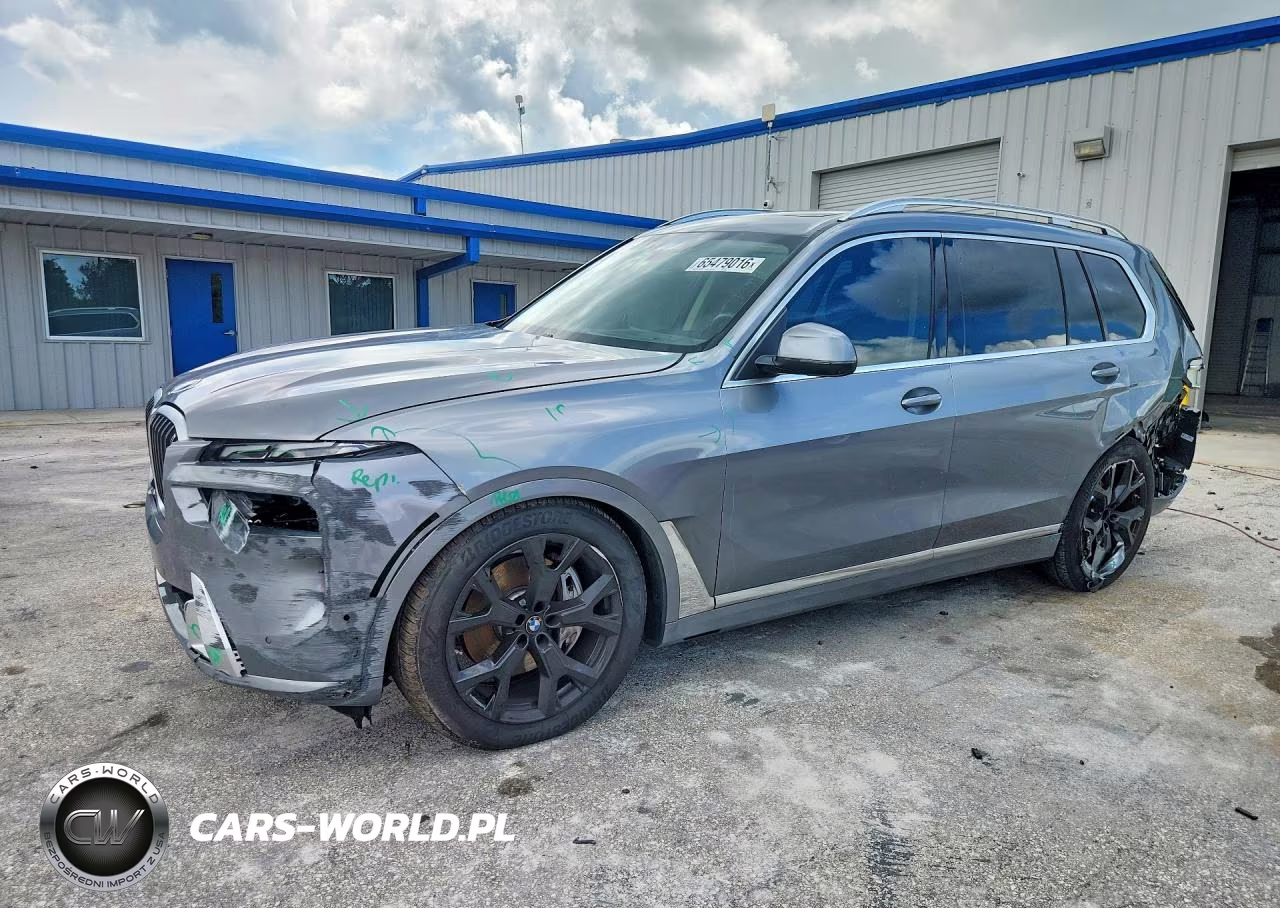 2025 BMW X7 xDrive40I – zdjęcie 1 z 13