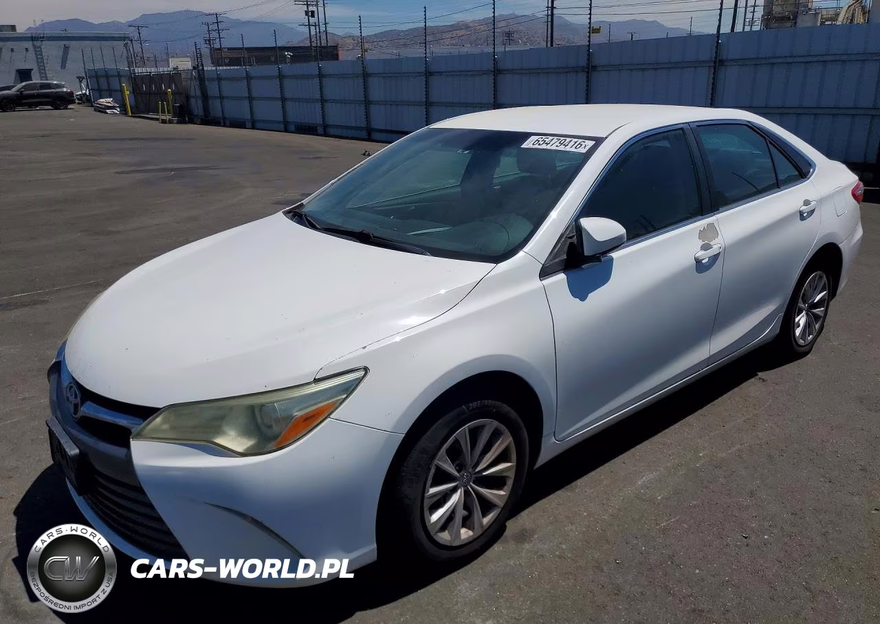 2015 Toyota Camry Le