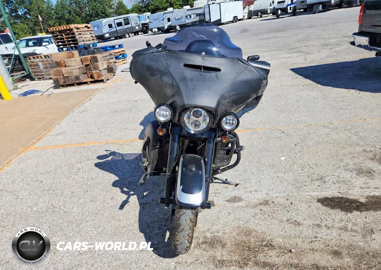 2015 Harley-Davidson Flhtcu Ultra Classic Electra Glide VIN:1HD1FCM11FB630144 - 2