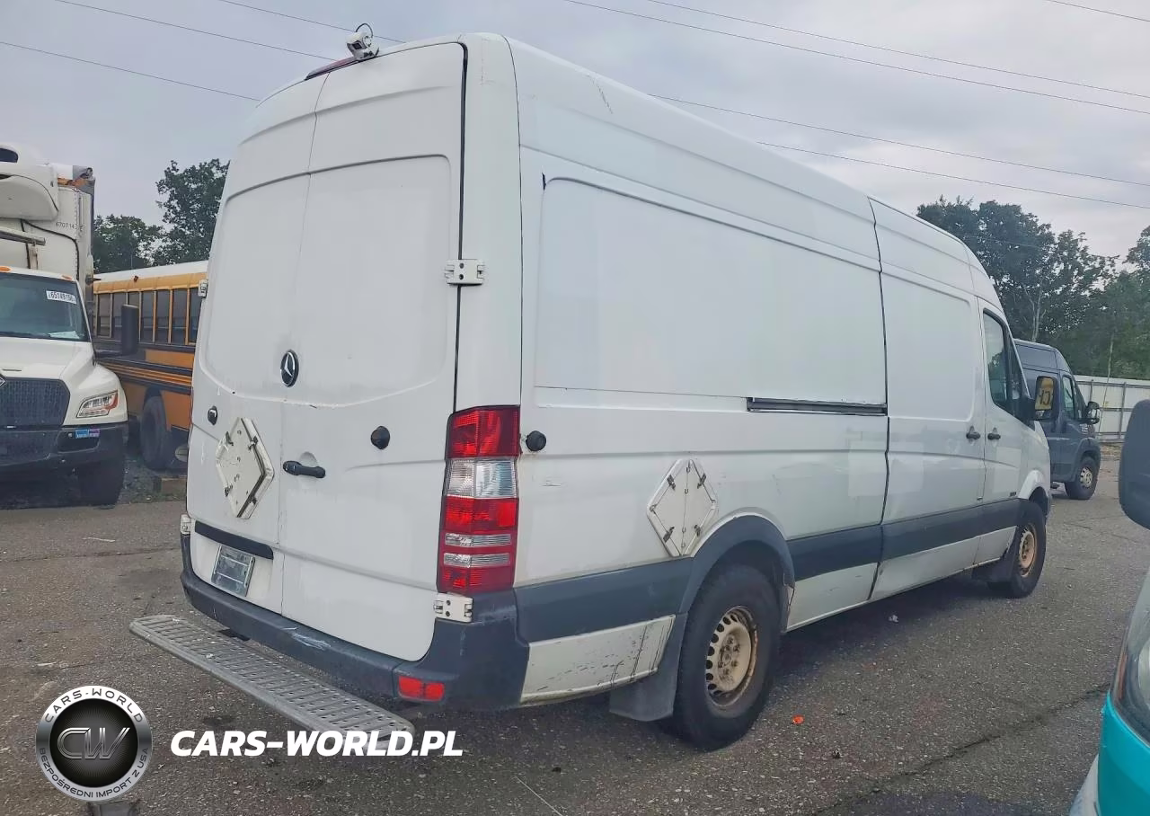2012 Mercedes-Benz Sprinter 2500 Delivery Van VIN:WD3PE8CB6C5711313 - 3
