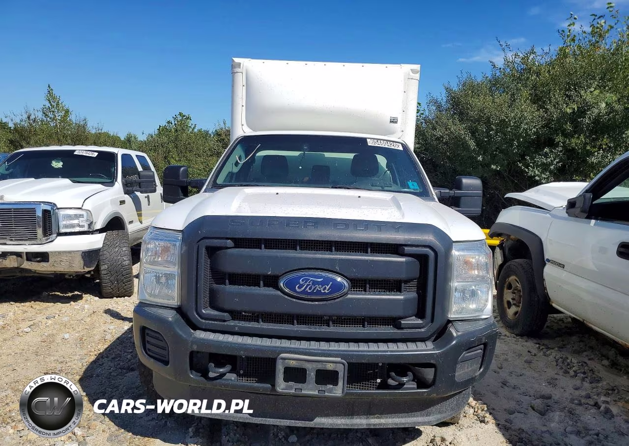 2015 Ford F250 Super Duty Box Truck VIN:1FDBF2B62FED21601 - 5
