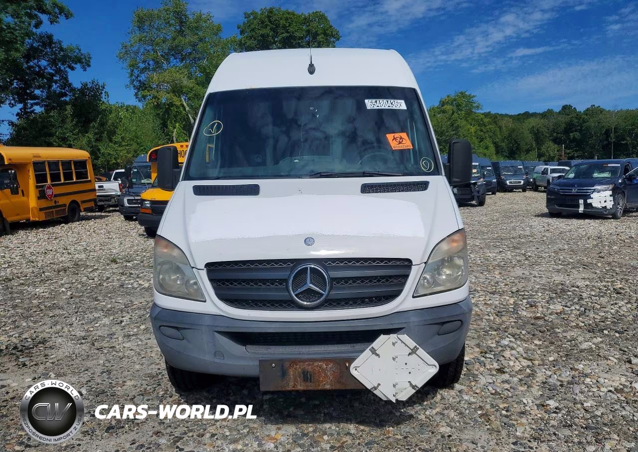 2011 Mercedes-Benz Sprinter 2500 Delivery Van VIN:WD3PE8CB7B5572162 - 5