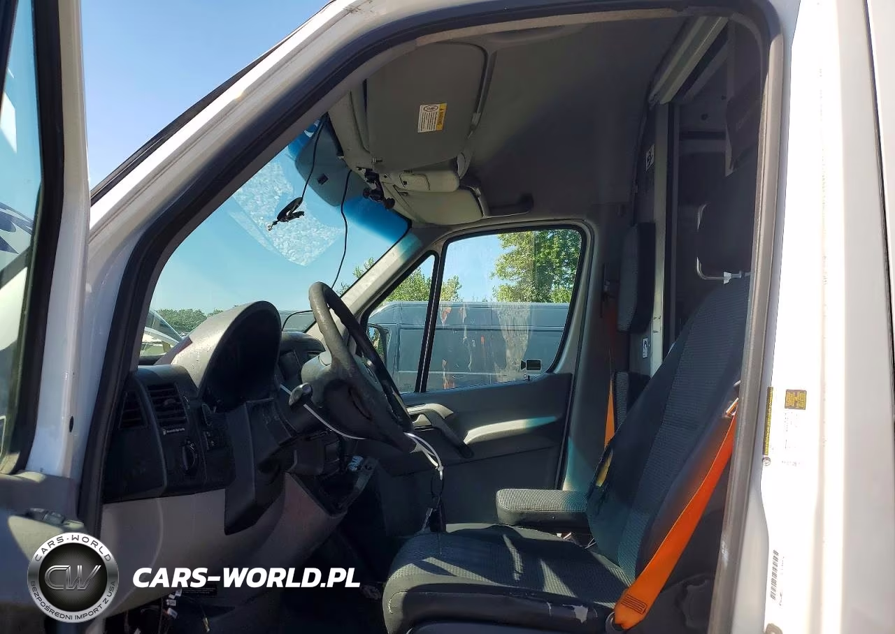 2011 Mercedes-Benz Sprinter 2500 Delivery Van VIN:WD3PE8CB7B5572162 - 7