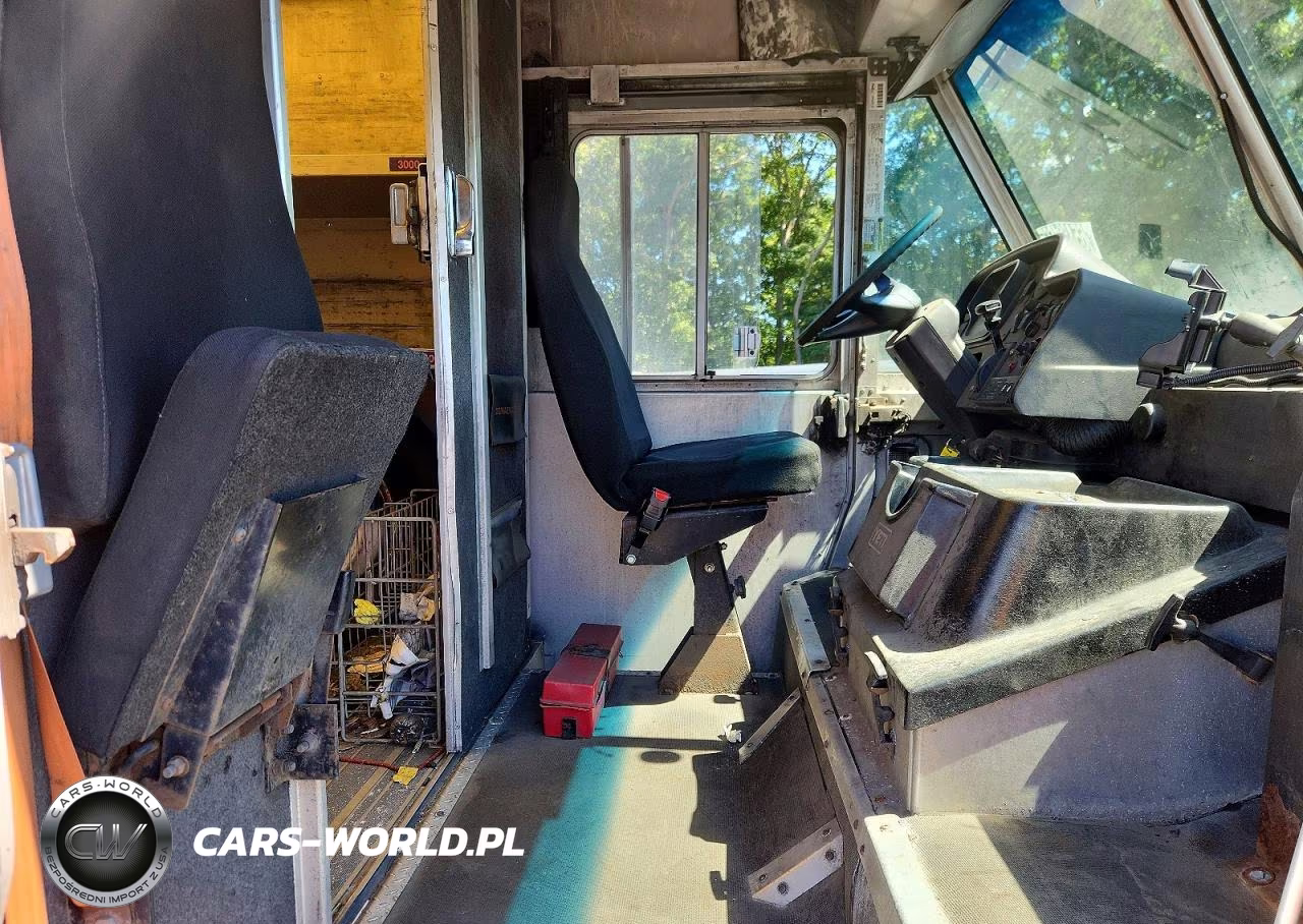 2012 Freightliner Mt45 Chassis Delivery Van VIN:4UZAAPDUXCCBR1547 - 11