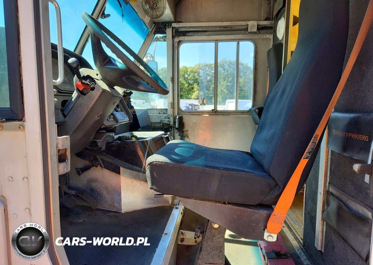 2012 Freightliner Mt45 Chassis Delivery Van VIN:4UZAAPDUXCCBR1547 - 7