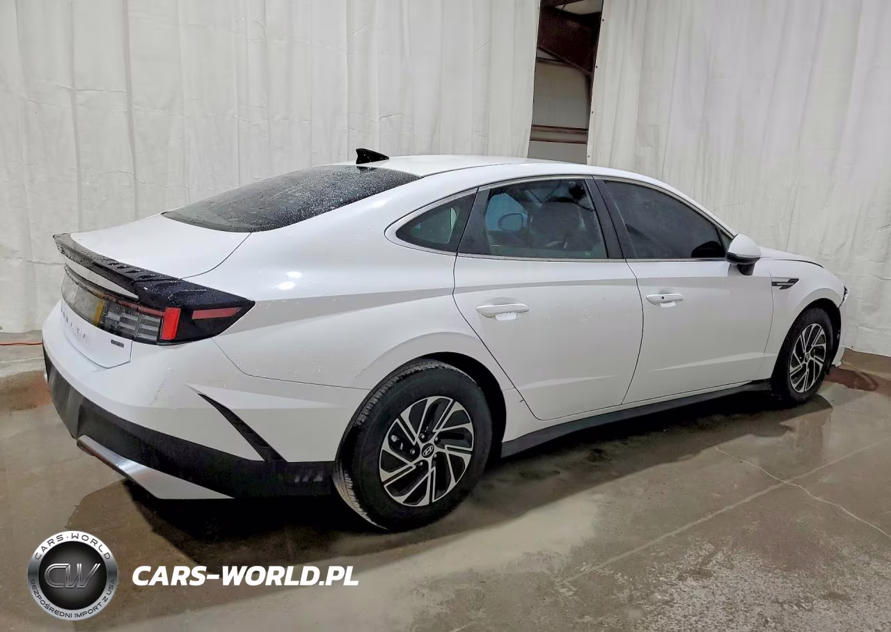 2026 Hyundai Sonata Hybrid Blue VIN:KMHL24JJ9TA175010 - 3