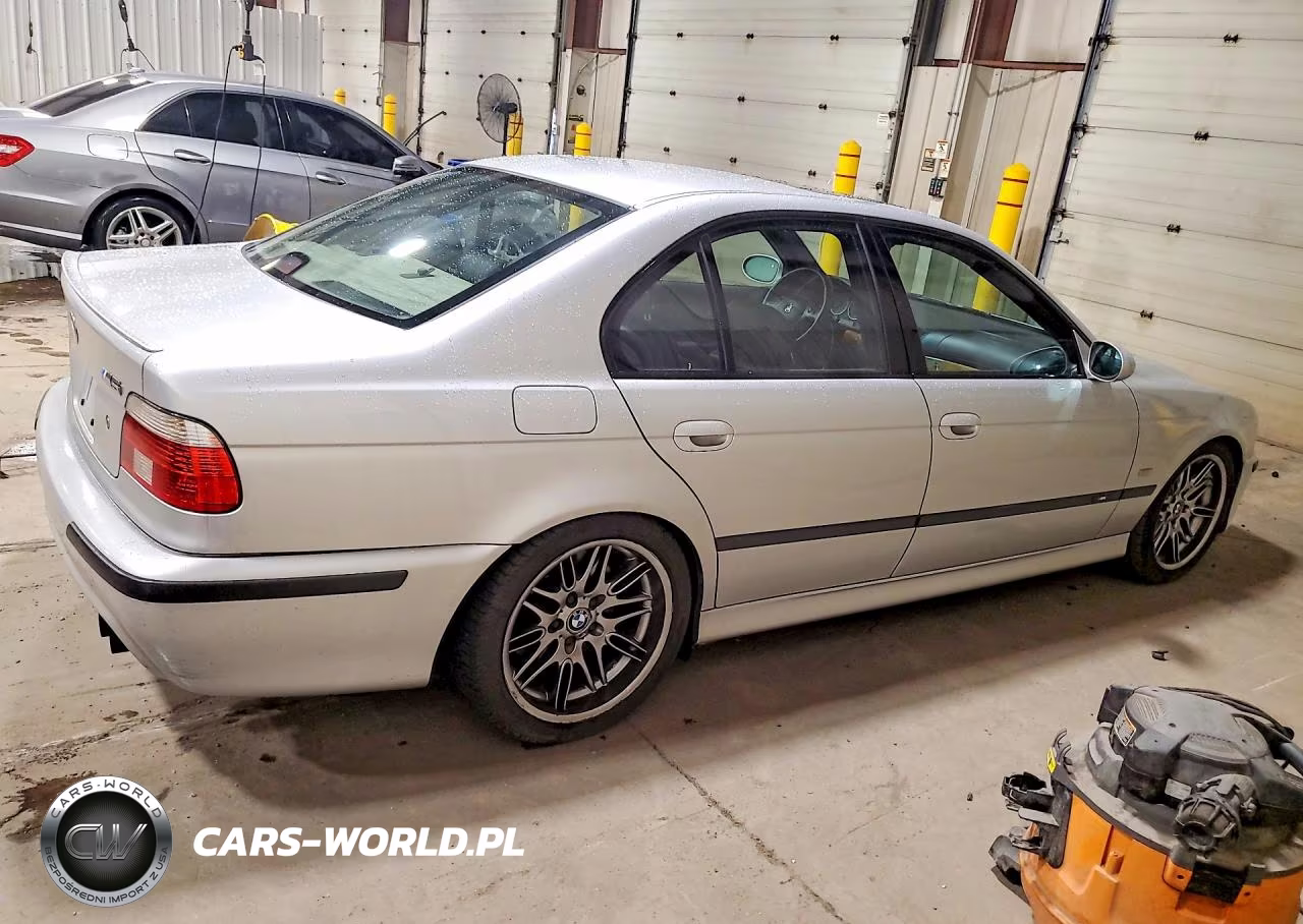 2003 BMW M5 VIN:WBSDE93463CF93920 - 3