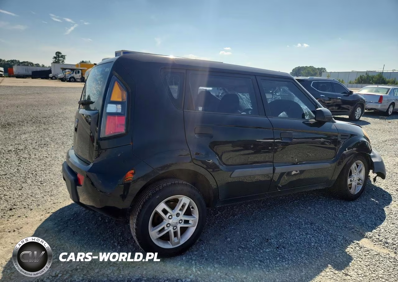 2010 Kia Soul Base VIN:KNDJT2A19A7137459 - 3