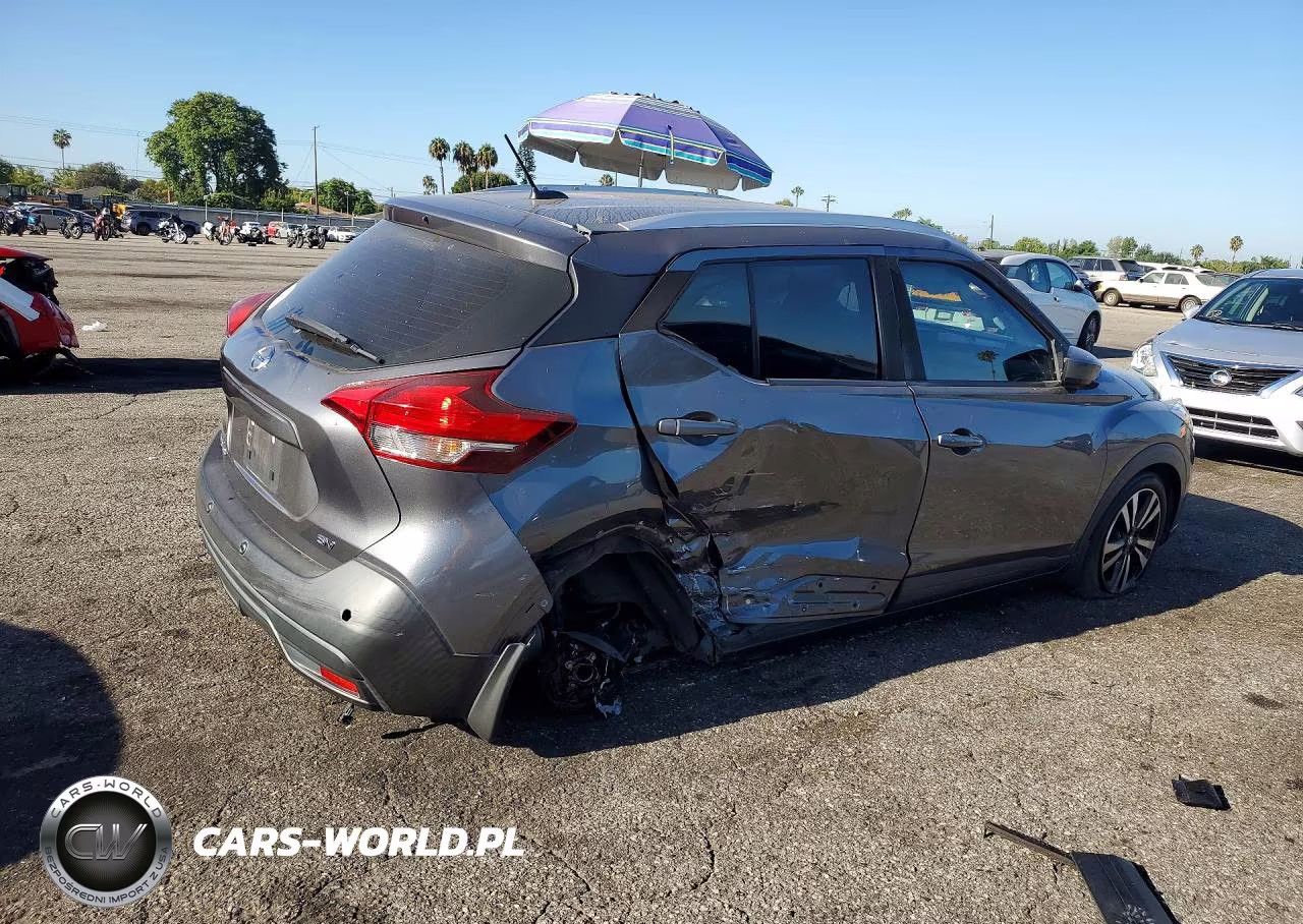2020 Nissan Kicks Sv VIN:3N1CP5CV2LL554146 - 3