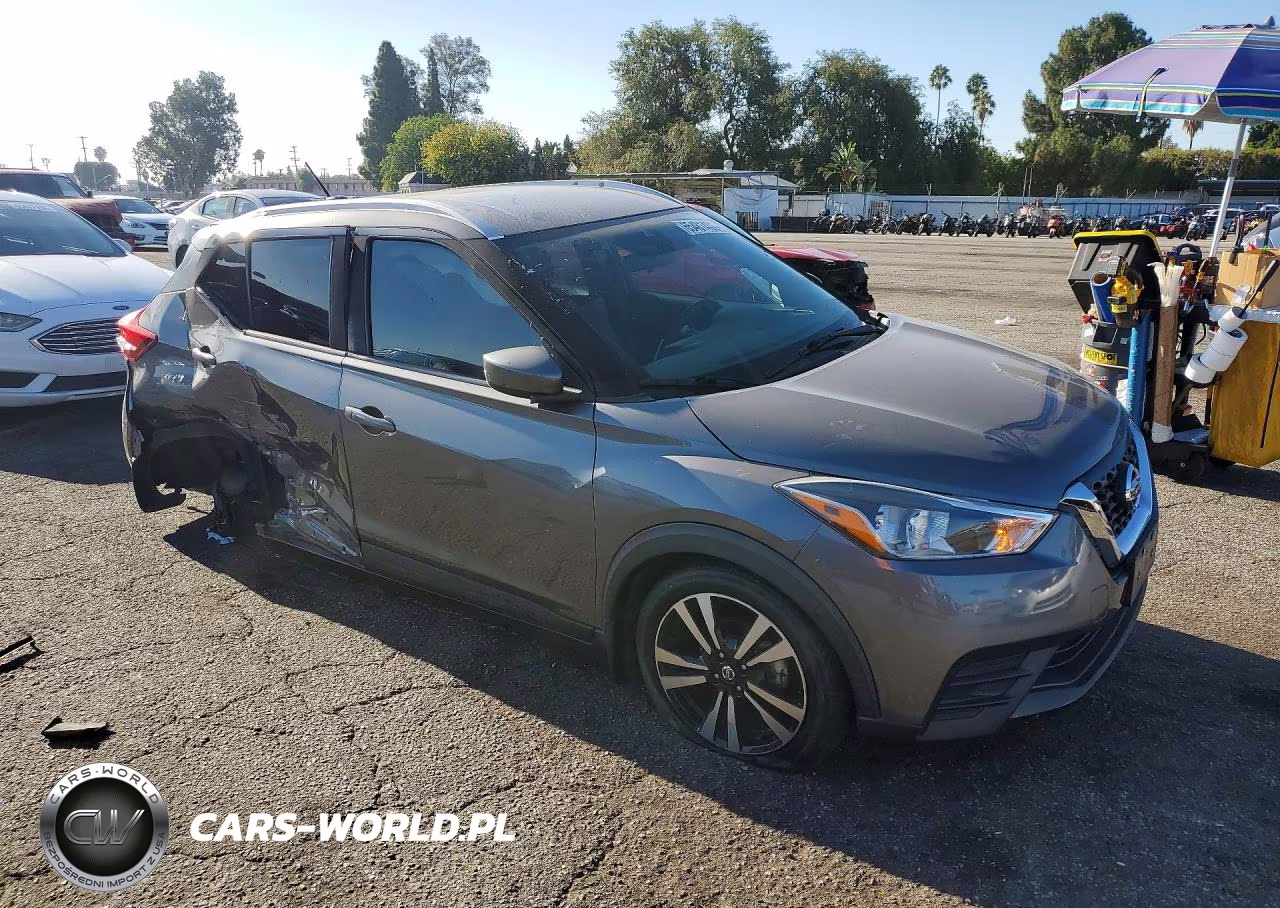 2020 Nissan Kicks Sv VIN:3N1CP5CV2LL554146 - 4