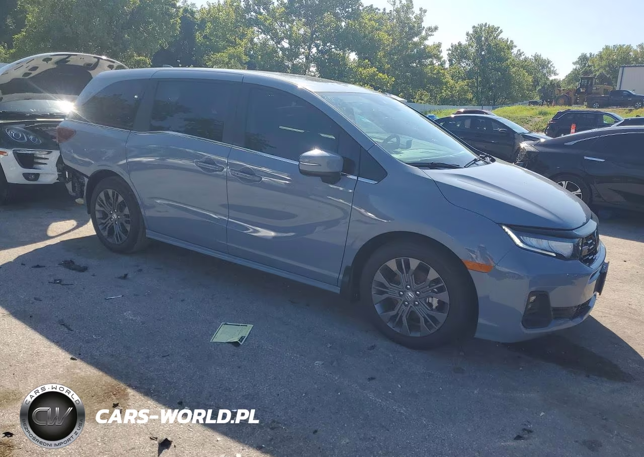 2026 Honda Odyssey Touring VIN:5FNRL6H8XTB060644 - 4