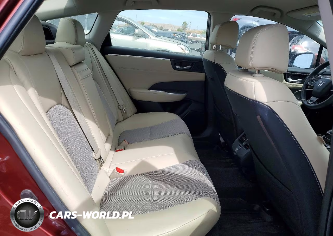 2018 Honda Clarity VIN:JHMZC5F19JC009757 - 10