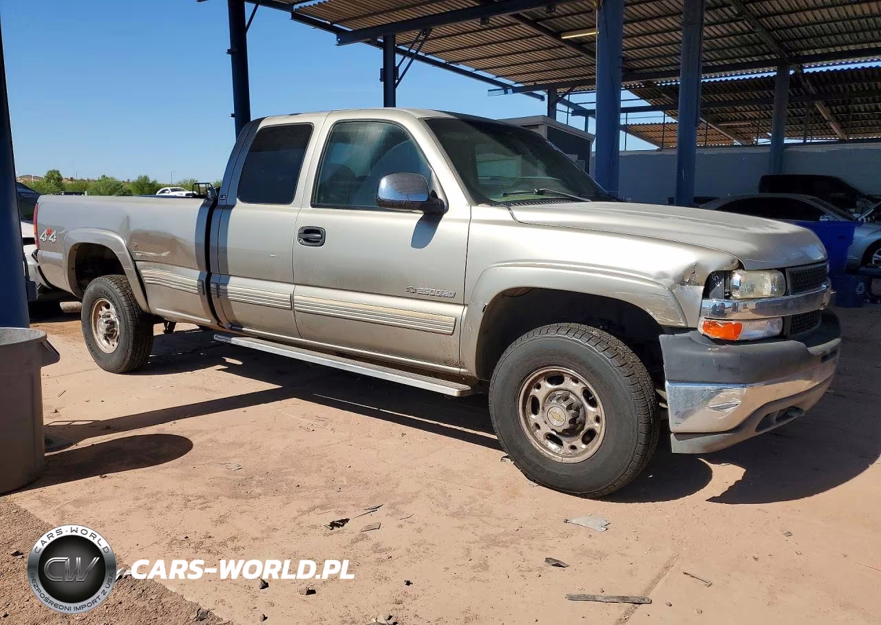 2002 Chevrolet Silverado K2500 Heavy Duty VIN:1GCHK29U12E258175 - 4
