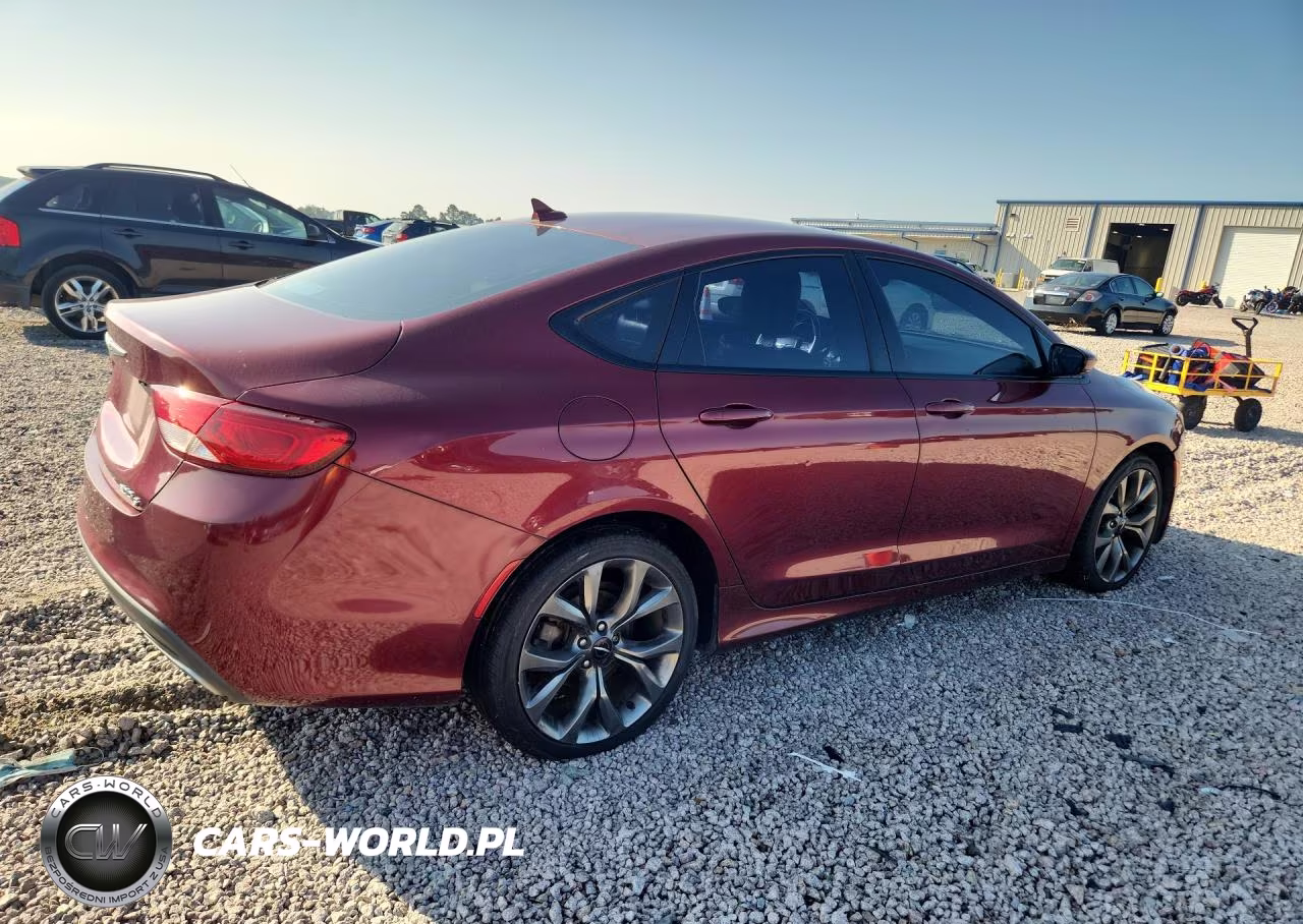 2015 Chrysler 200 S VIN:1C3CCCDG9FN673902 - 3