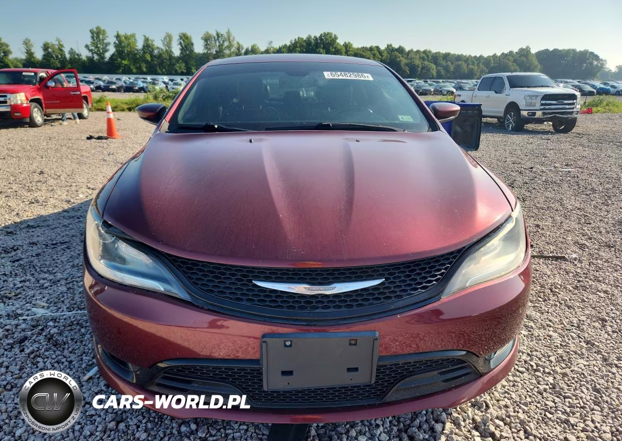2015 Chrysler 200 S VIN:1C3CCCDG9FN673902 - 5