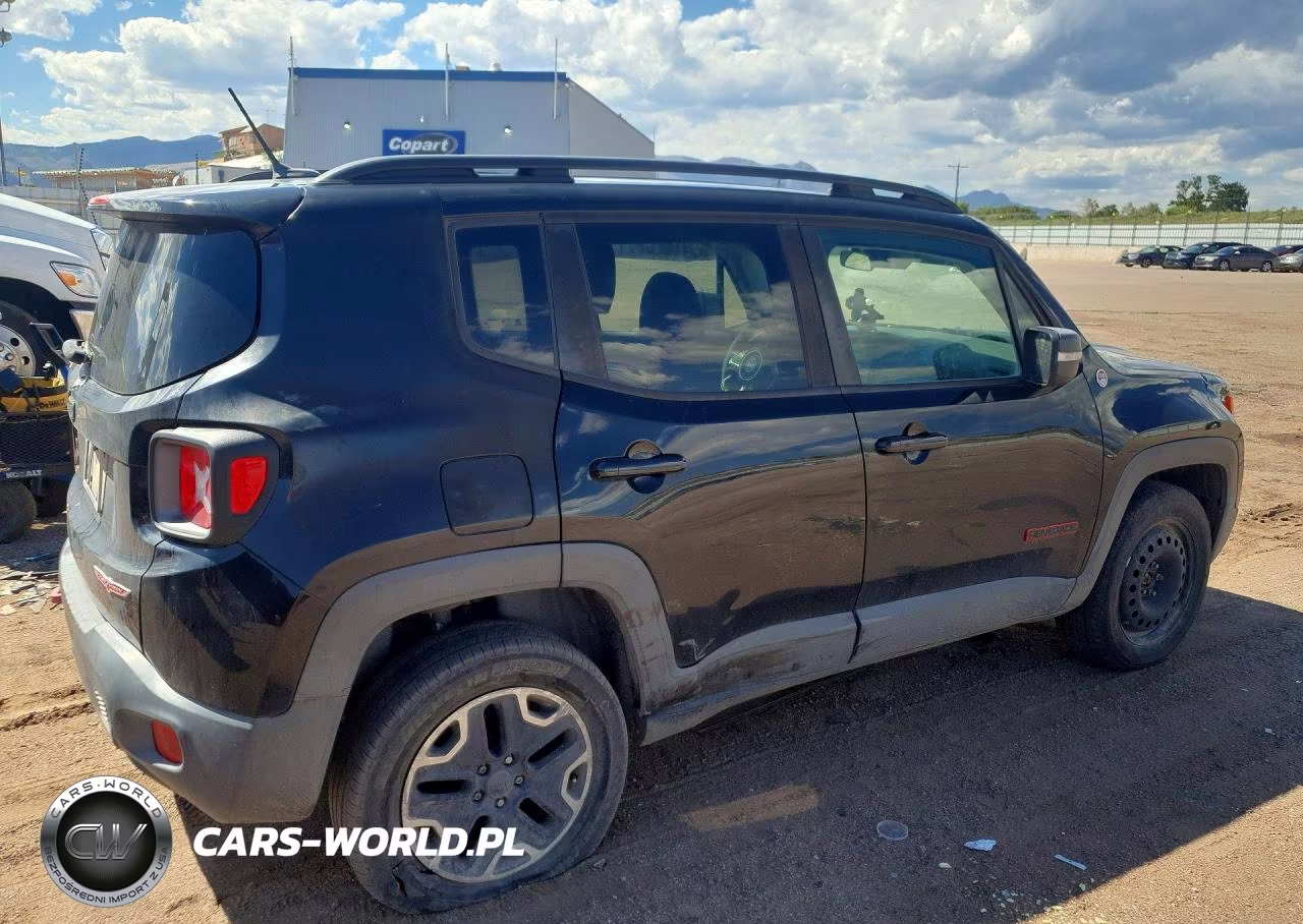 2016 Jeep Renegade Trailhawk VIN:ZACCJBCTXGPD54737 - 3