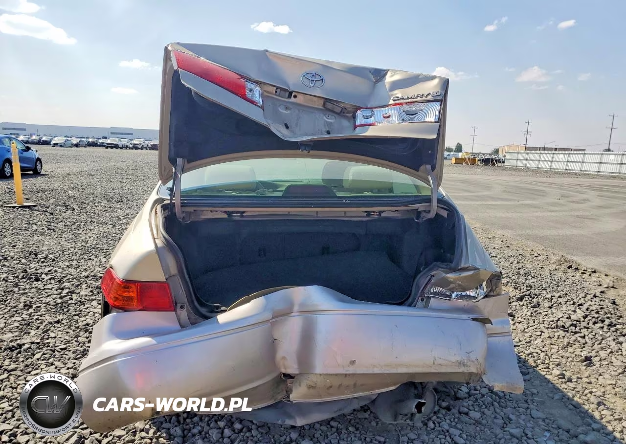 2000 Toyota Camry Le VIN:JT2BG22K8Y0411956 - 6