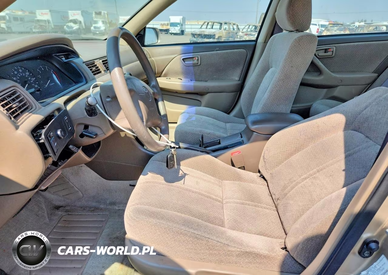 2000 Toyota Camry Le VIN:JT2BG22K8Y0411956 - 7