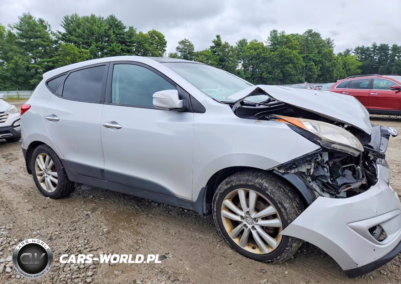 2013 Hyundai Tucson Limited VIN:KM8JUCACXDU610971 - 4
