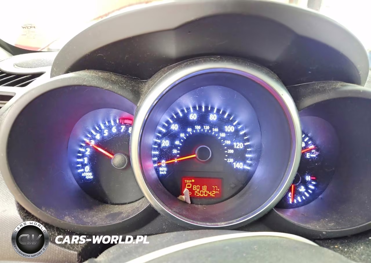 2012 Kia Soul + VIN:KNDJT2A66C7403499 - 9