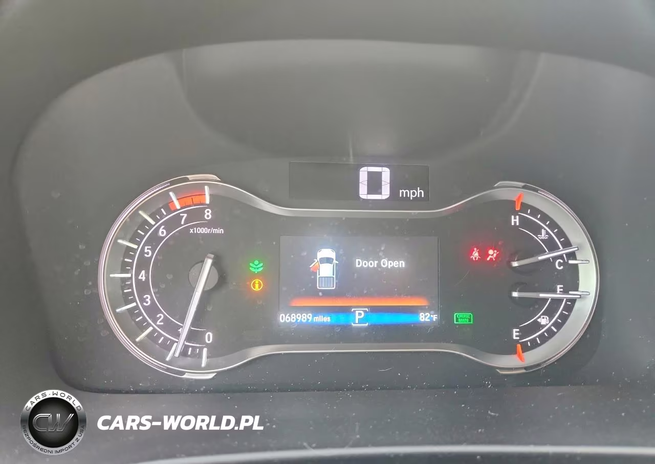 2018 Honda Ridgeline Sport VIN:5FPYK3F15JB001685 - 9