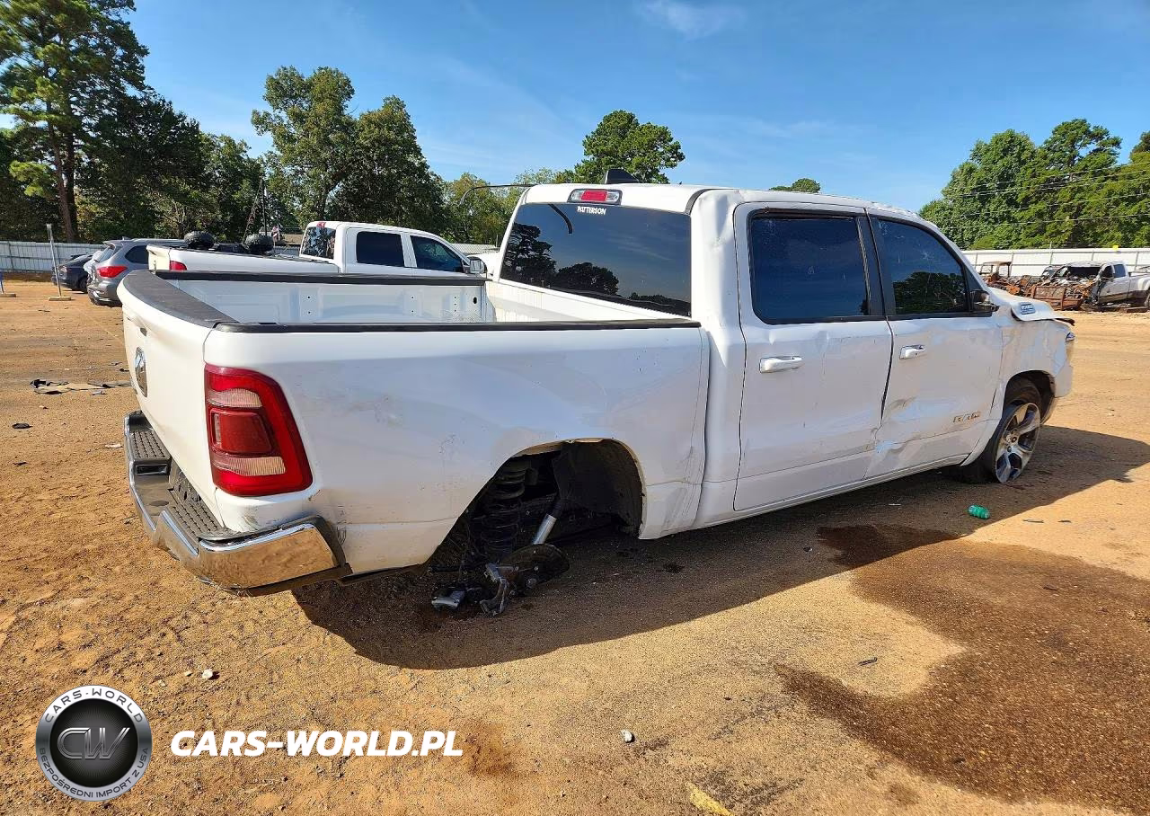 2024 Ram 1500 Laramie VIN:1C6RREJTXRN220109 - 3